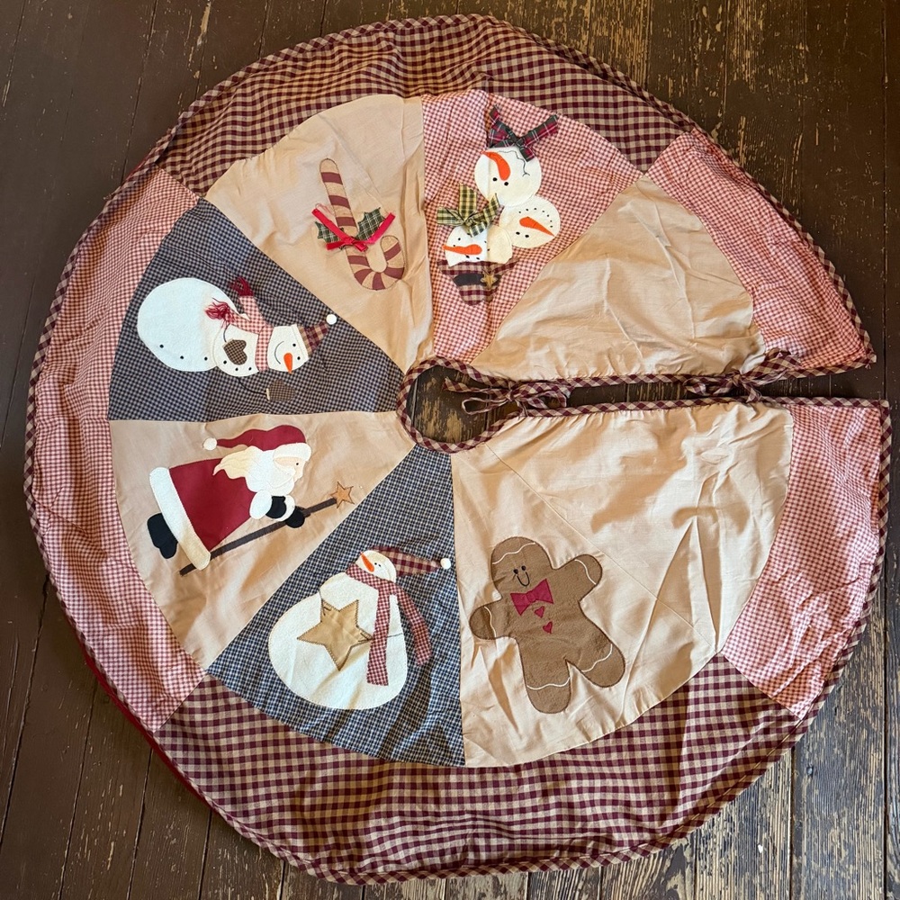 Festive Christmas Tree Skirt with Holiday Characters Red Plaid 48 inch